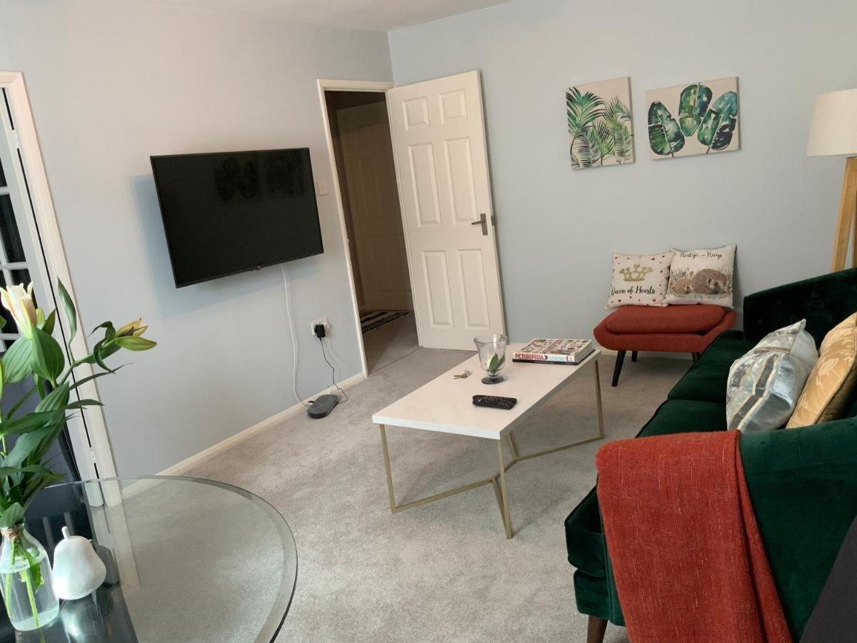 2 Bedroom Apartment Near Southfields London Exterior photo